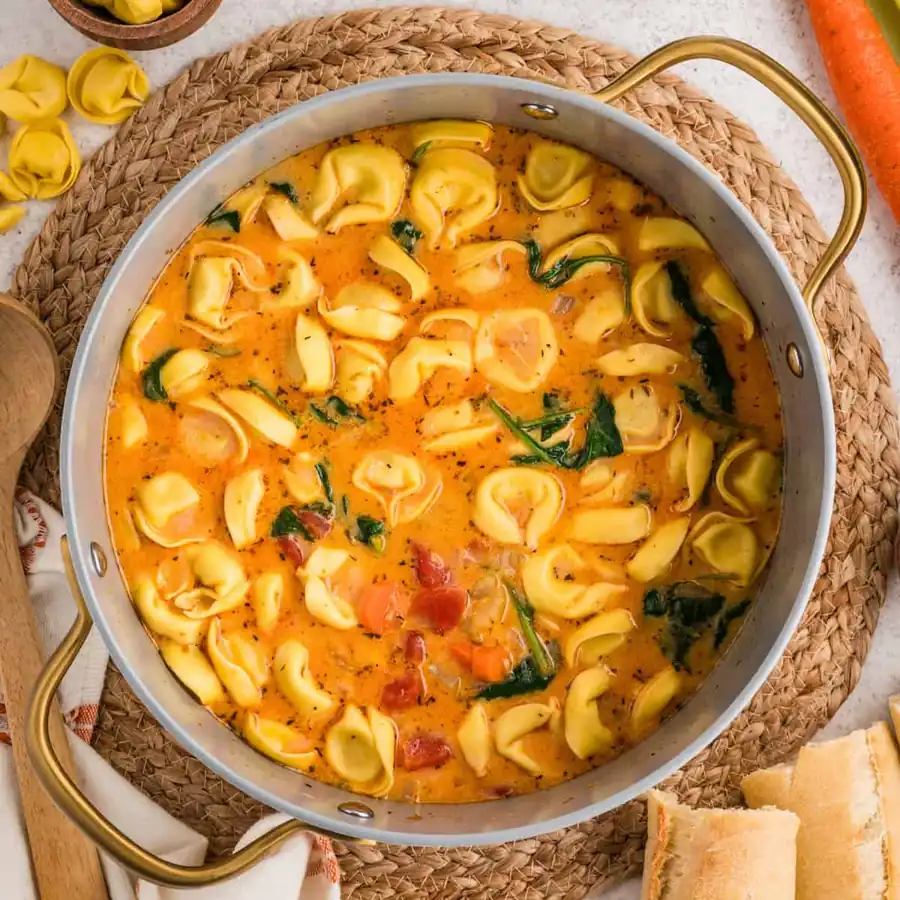 Creamy Creamy Tortellini Soup – A Hearty and Velvety Comfort Bowl