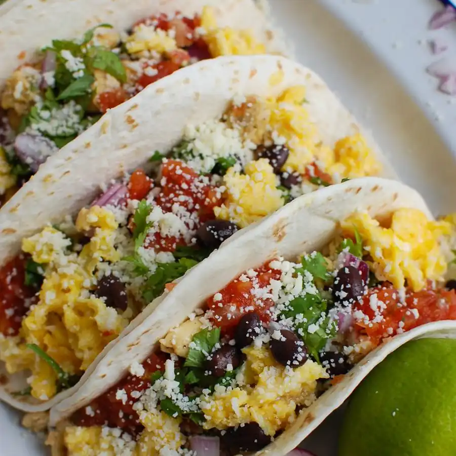 Crunchy Southwest Breakfast Egg Tacos: Crispy, Flavorful Morning Perfection — Bold