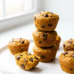 Mini Flourless Pumpkin Chocolate Chip Blender Muffins | Healthy Fall Breakfast